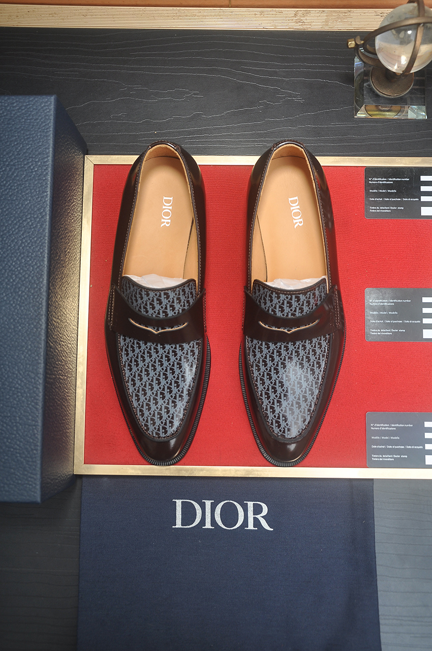 Dior Men's Loafers in Leather with Dior Oblique Motif - Brown 2 i1742234520747 768 0 0