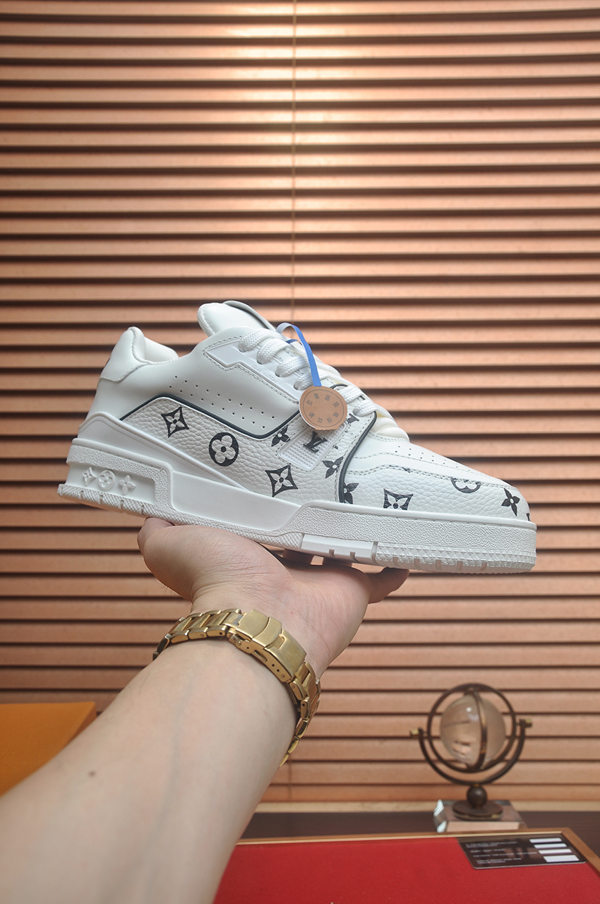 Louis Vuitton Trainer Maxi Sneaker: Leather, Monogram Design, Comfortable Fit 2 i1742577874906 9177 0 0