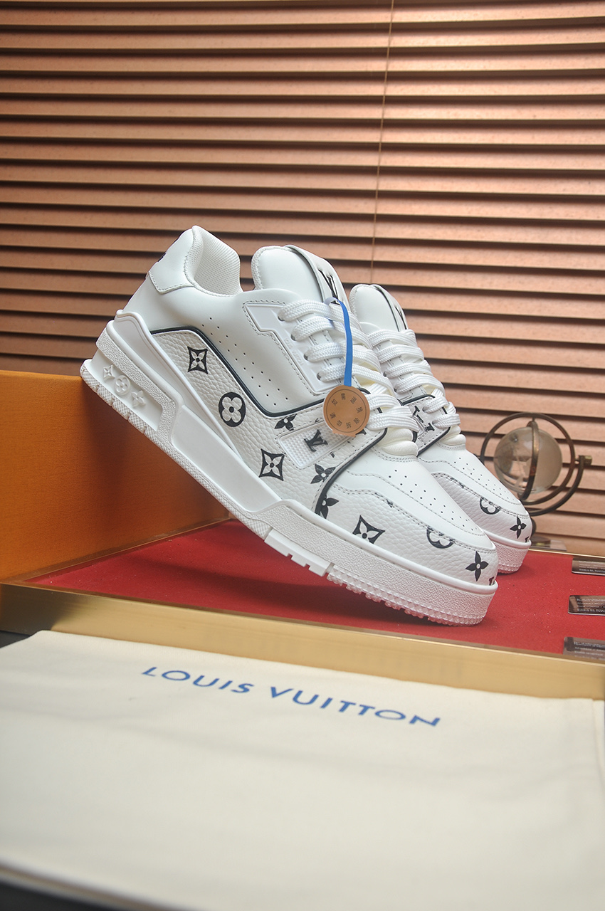 Louis Vuitton Trainer Maxi Sneaker: Leather, Monogram Design, Comfortable Fit 4 i1742577875613 7848 0 2