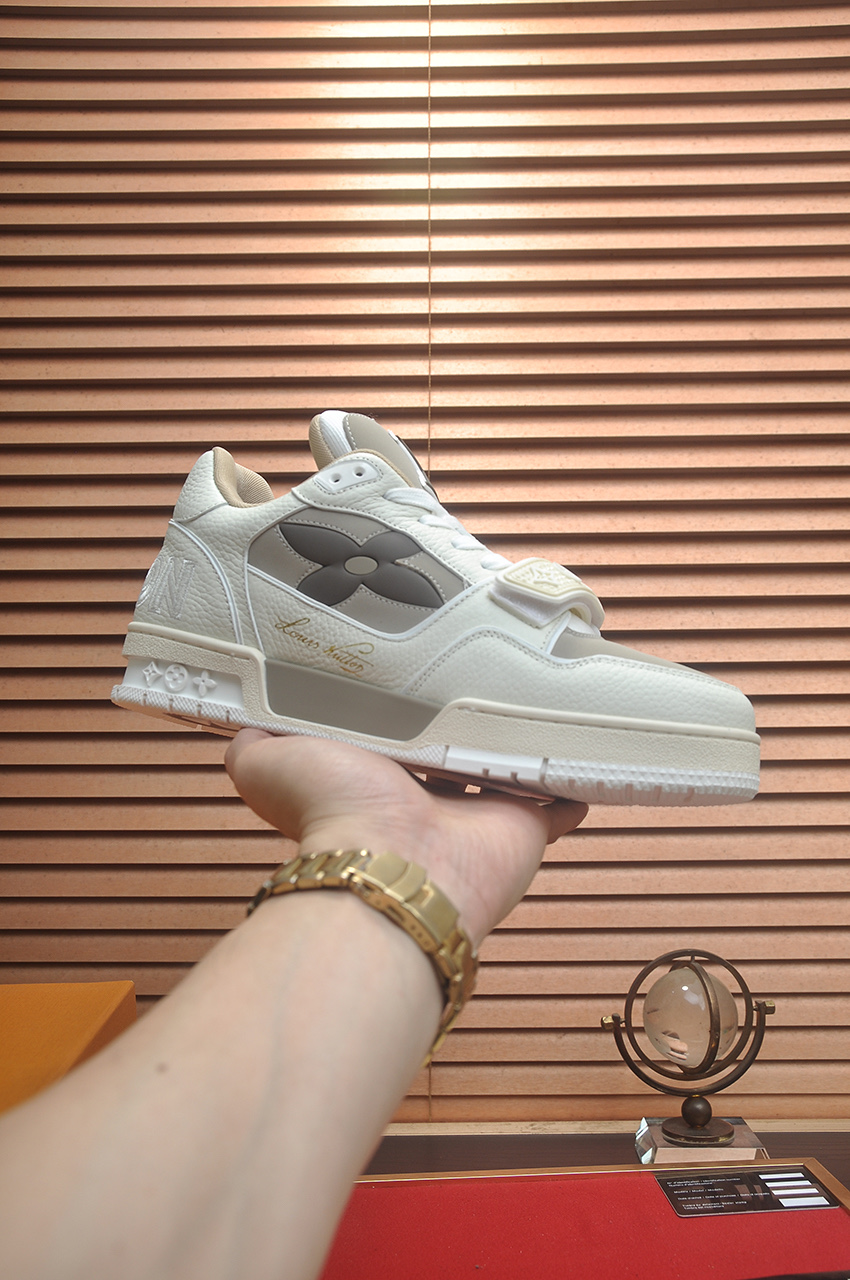 Louis Vuitton Trainer Maxi Sneaker: Premium Leather, Iconic Design 2 i1742577989090 4150 0 0