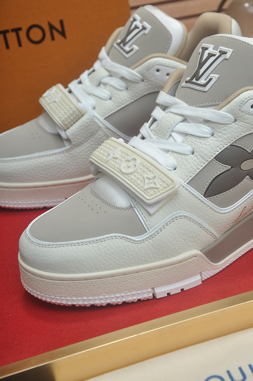 Louis Vuitton Trainer Maxi Sneaker: Premium Leather, Iconic Design 9 i1742577989099 2996 0 7