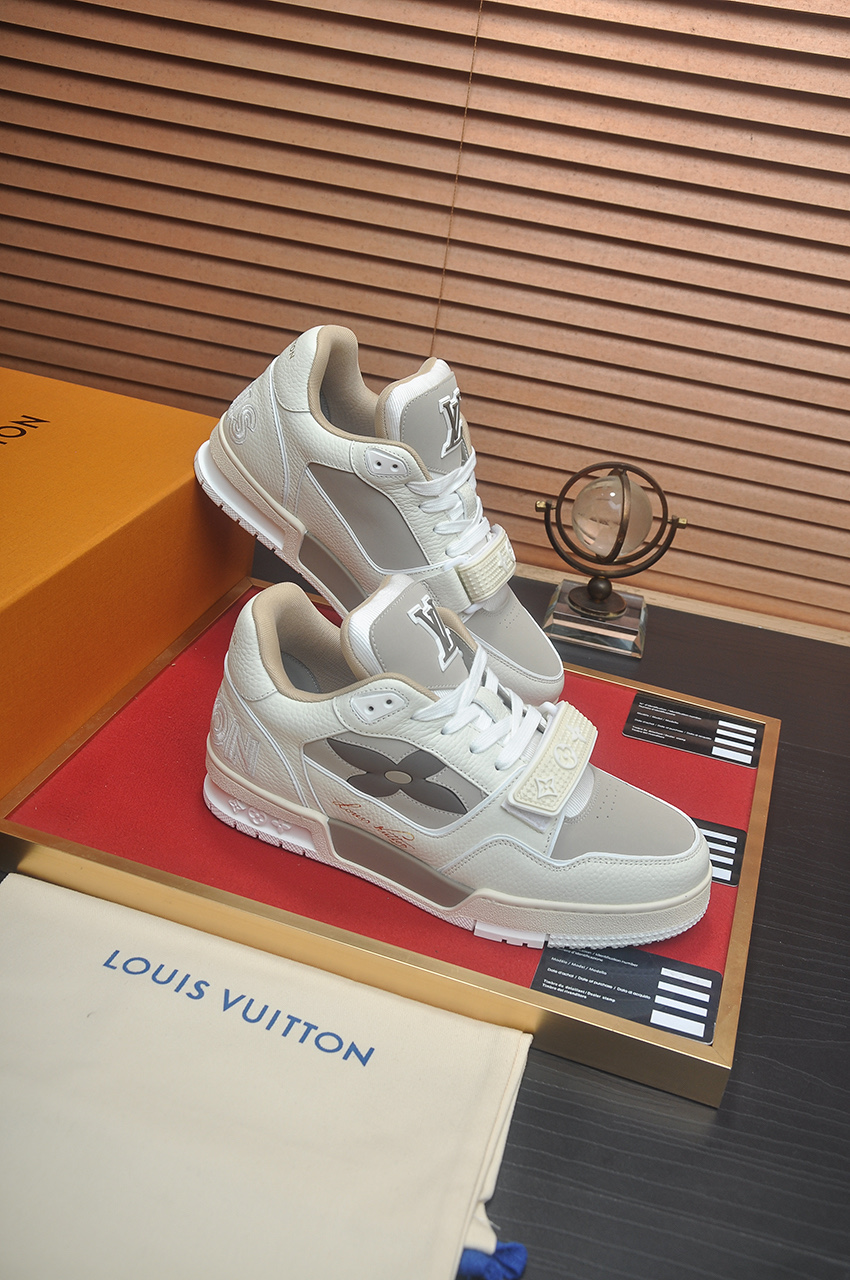 Louis Vuitton Trainer Maxi Sneaker: Premium Leather, Iconic Design 7 i1742577989103 5701 0 5