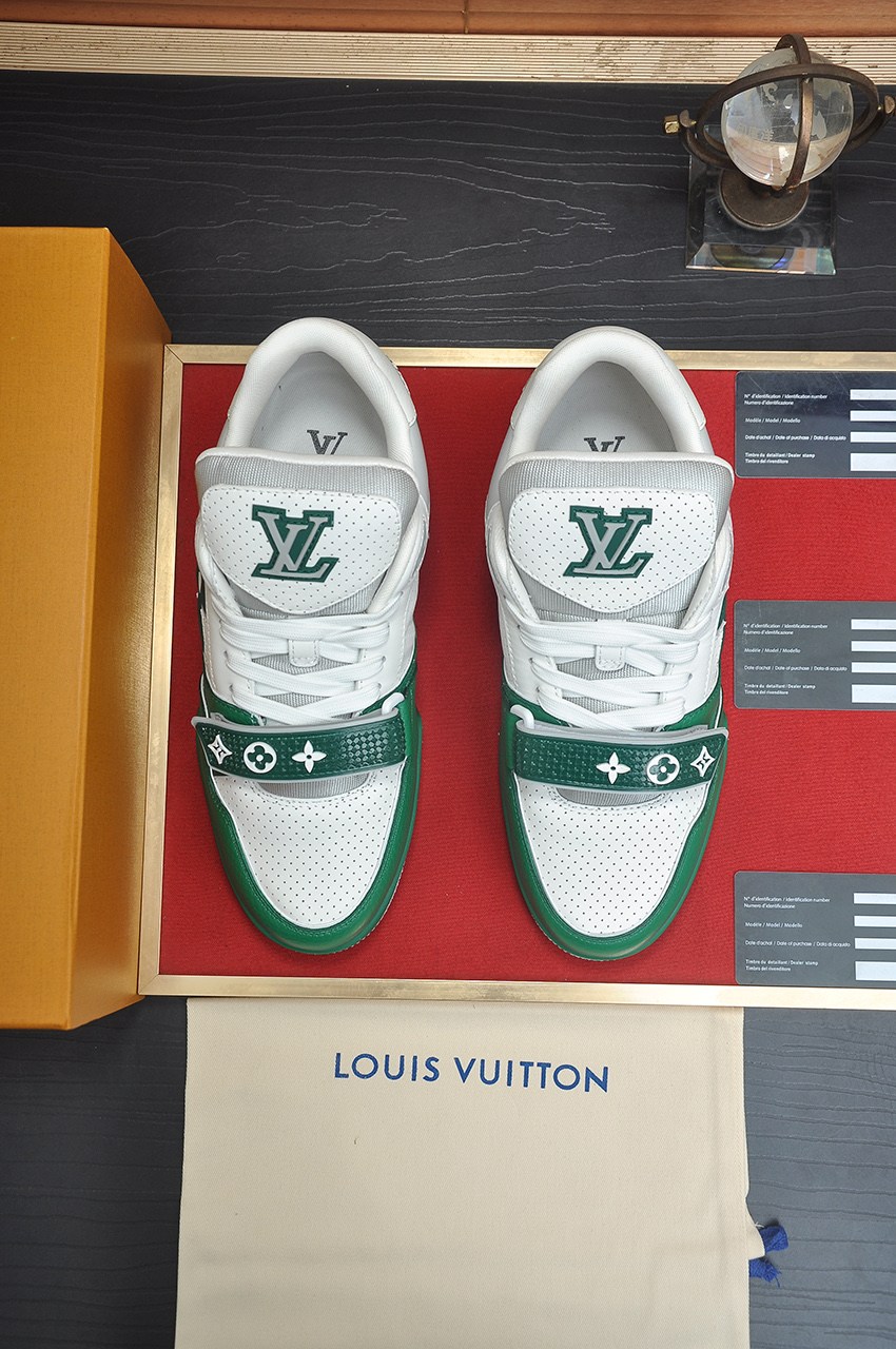 Louis Vuitton Trainer Maxi Sneakers White Green Leather Monogram,Limited Edition 3 i1742578187166 3037 0 1