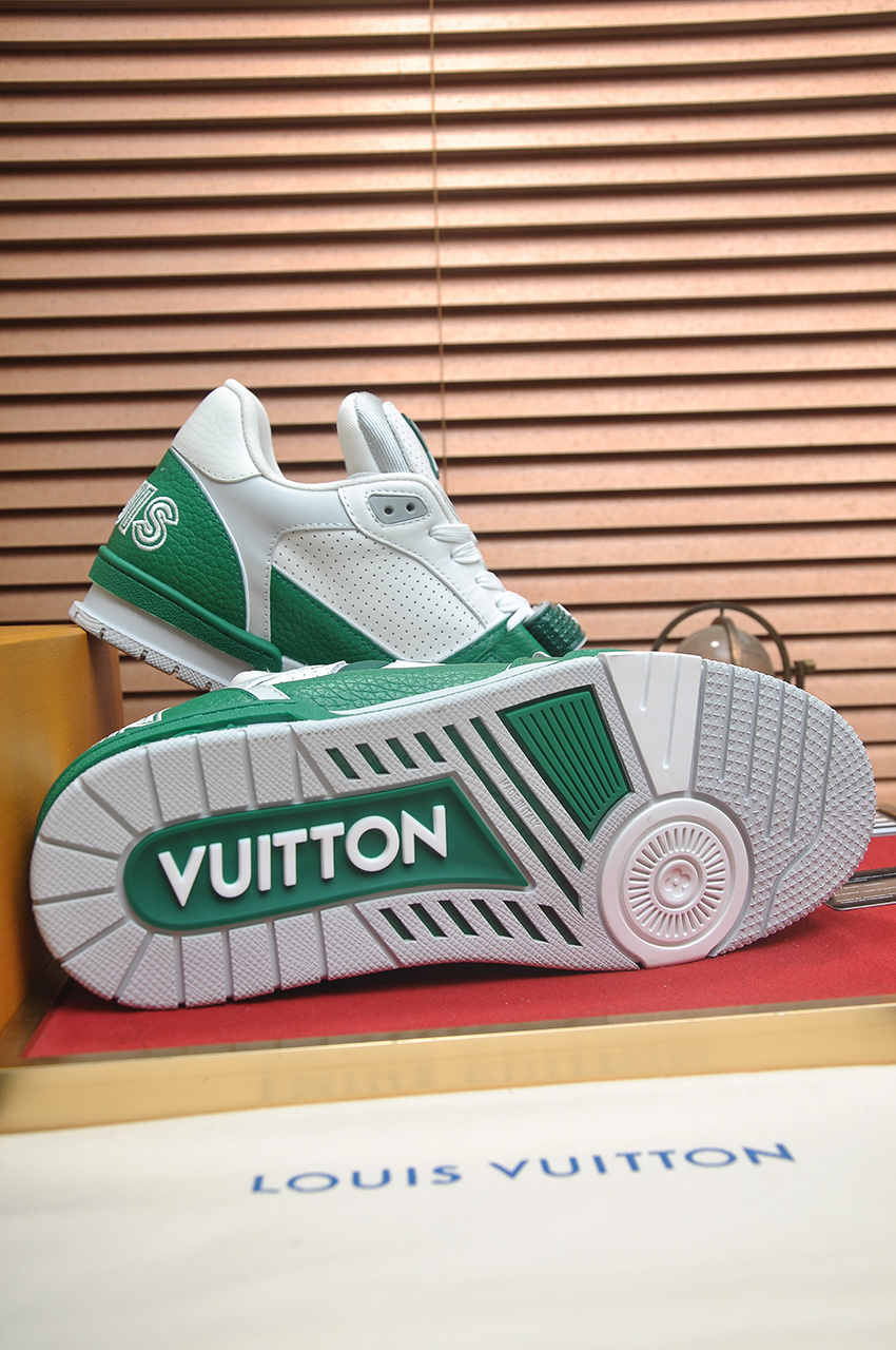 Louis Vuitton Trainer Maxi Sneakers White Green Leather Monogram,Limited Edition 8 i1742578187700 1935 0 6