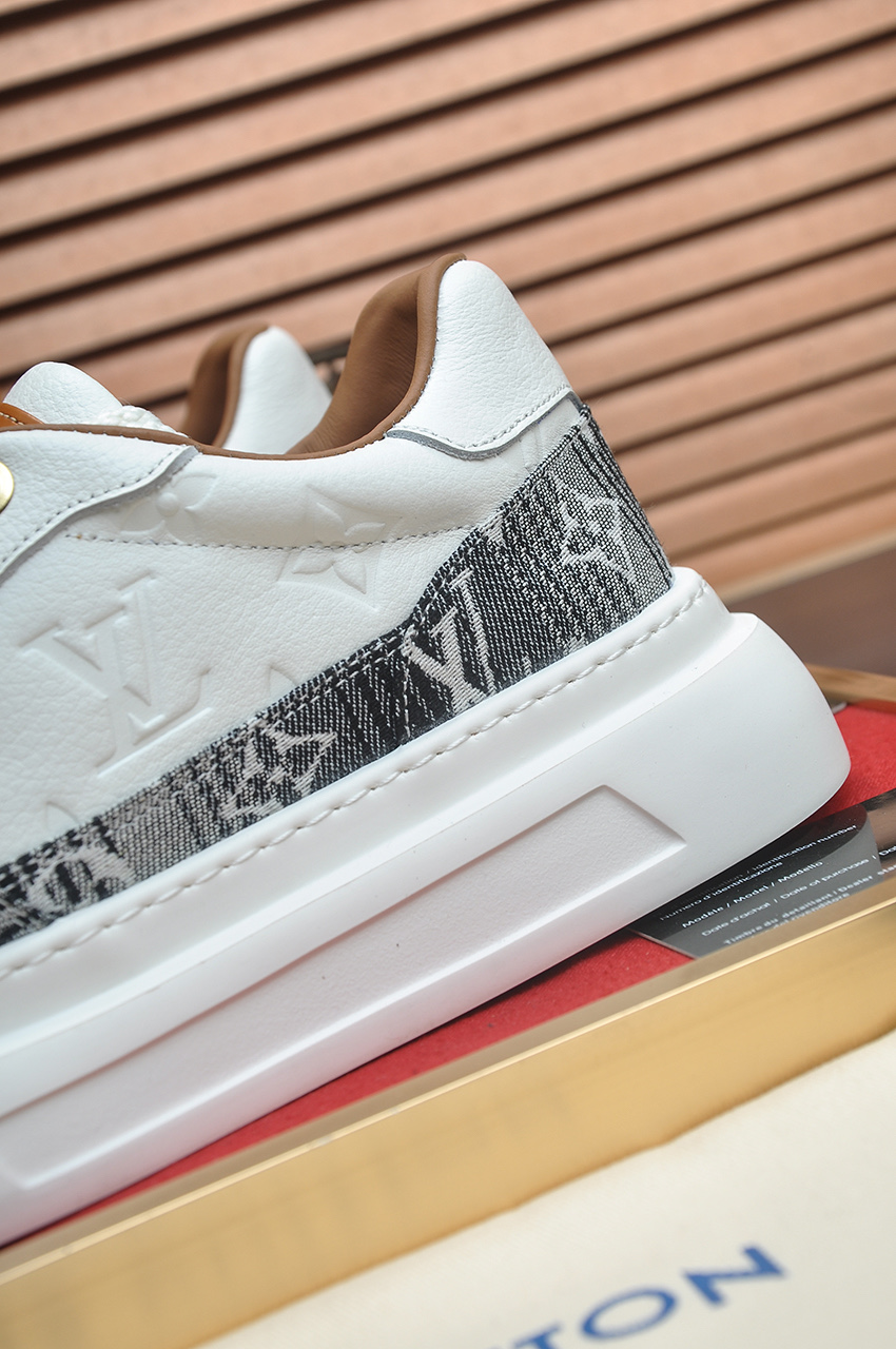Louis Vuitton Men's Monogram Canvas Low Top Sneakers, White 10 i1742927349212 2761 0 8