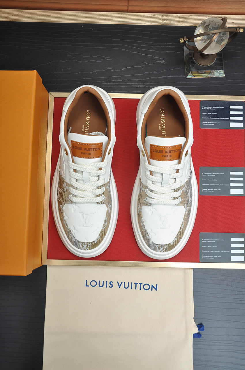 Louis Vuitton Men's Casual Sneakers White Leather Classic Style 3 i1742927363186 7652 0 1