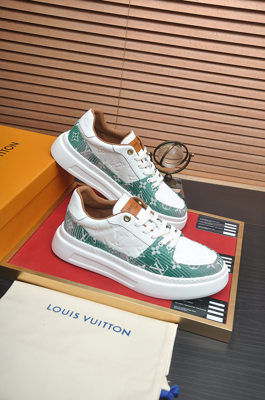 Louis Vuitton Men's White Leather and Green Monogram Low-Top Sneakers 7 i1742927378446 1415 0 5