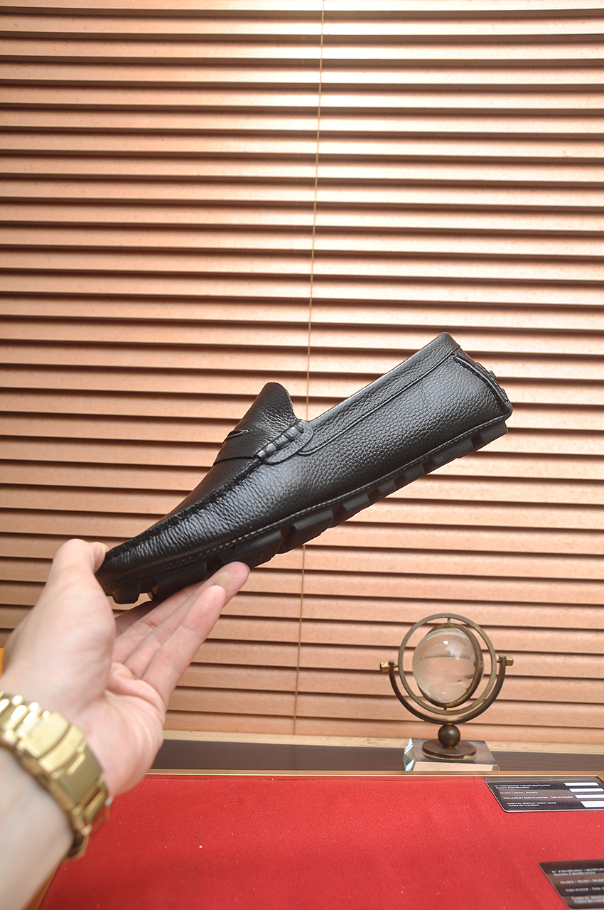 Louis Vuitton Men's Black Leather Loafers - Comfortable & Stylish Shoes 6 i1743097909260 4393 0 4