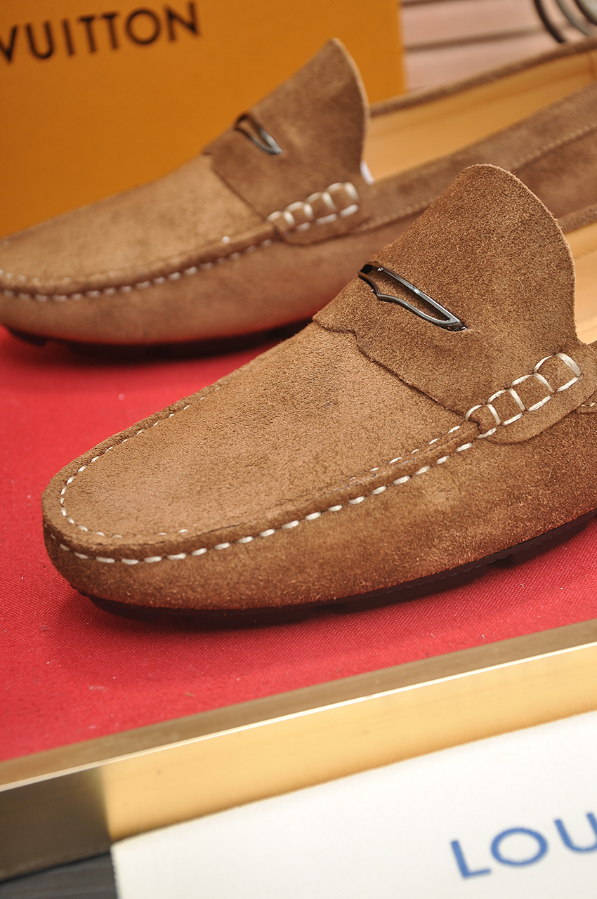 Louis Vuitton Men's Suede Leather Loafers - Comfortable and Stylish 9 i1743098023939 9096 0 7