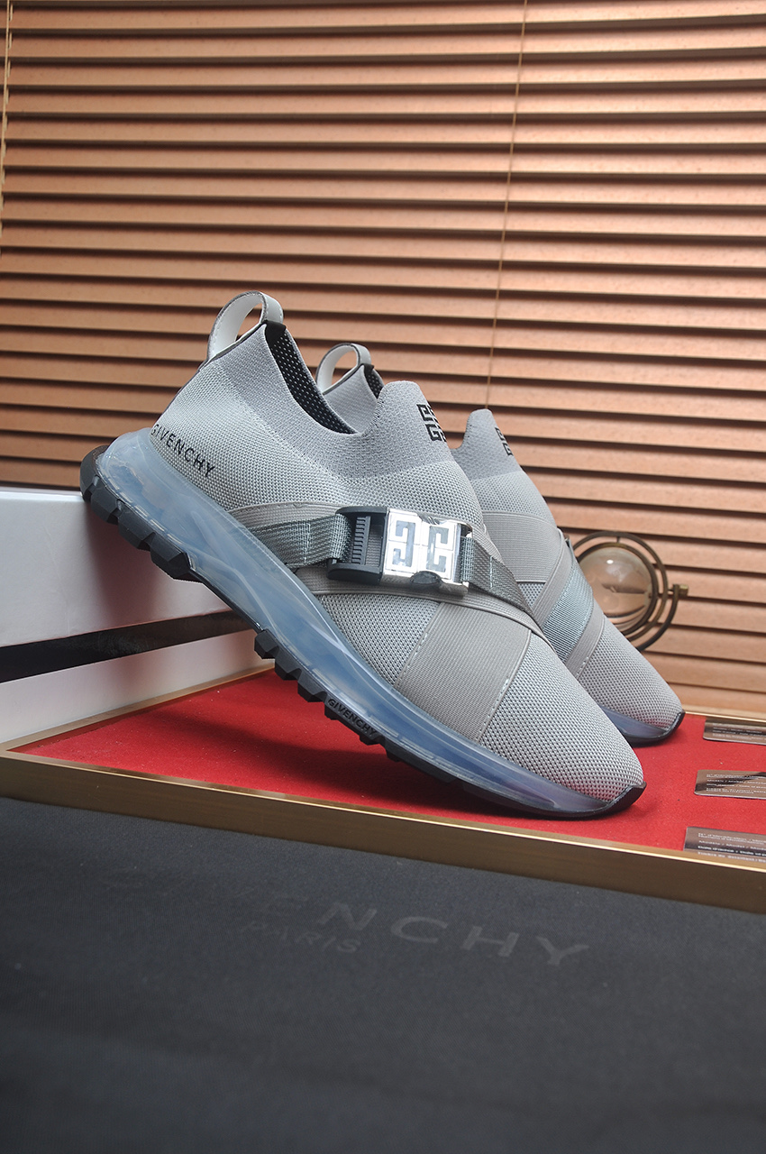 Givenchy Luxury Sneakers for Men, Italian Print Fabric, Comfortable Rubber Sole 4 i1744397662654 8493 0 2