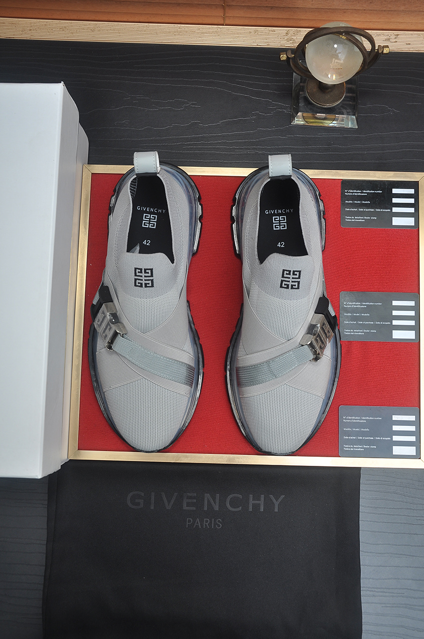 Givenchy Luxury Sneakers for Men, Italian Print Fabric, Comfortable Rubber Sole 3 i1744397663152 1766 0 1