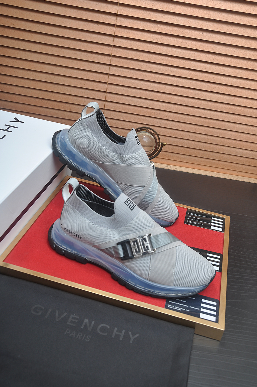 Givenchy Luxury Sneakers for Men, Italian Print Fabric, Comfortable Rubber Sole 7 i1744397663202 9406 0 5