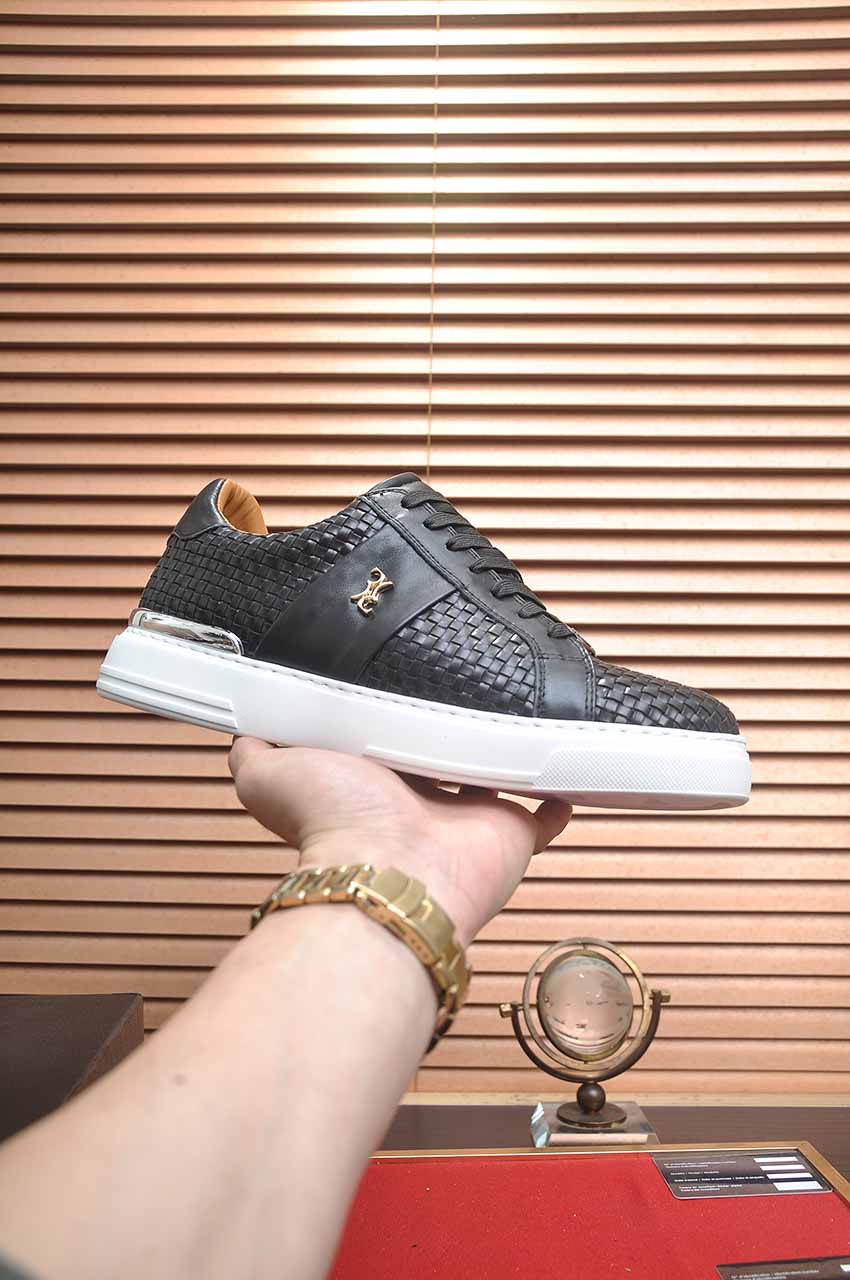 NO:277670,【3illionaire Millionaire】 (original single quality) official website is the world's first launch, high-end brand of men's shoes, the latest masterpiece, imported original cowhide   imported cowhide inner lining, original Baotou rubber sole, soft and comfortable, making walking more convenient and comfortable!  Size: 38-44 (45 can be customized), cowhide19860909【3illionaire 百万富翁】(原单品质)官网全球首发 男鞋高端品牌 最新力作意大利进口原版专用牛皮 进口牛皮内里原版包头橡胶大底 柔软舒适,让行走更加便捷舒适！尺码:38-44(45可定制),,cowhide,Men's shoes