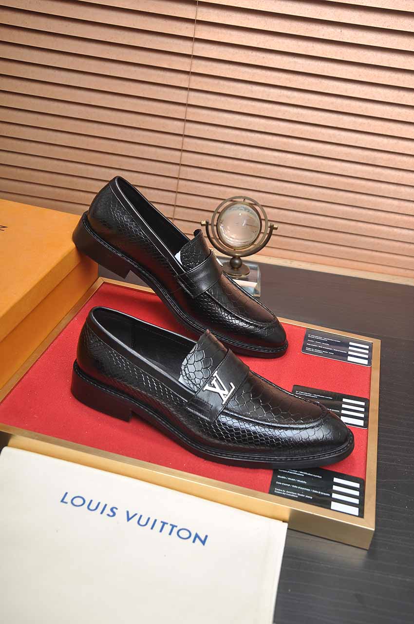 Louis Vuitton Leather Business Loafers, Italian Leather, Rubber Sole 7 i1744571511367 5463 0 5