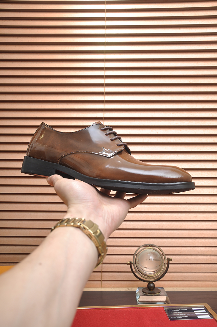 Louis Vuitton Leather Oxford Dress Shoes - Classic Style and Comfort 5 i1744739147870 6574 0 3