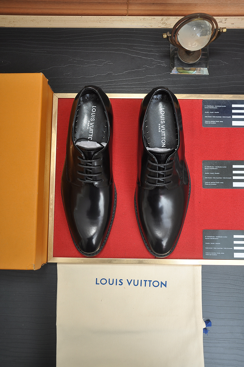 Louis Vuitton Leather Business Oxford Shoes, Italian Leather, Rubber Sole 2 i1744739148636 7995 0 0