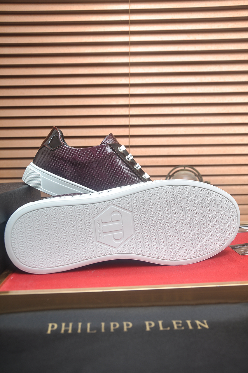 Philipp Plein Leather Low-Top Sneakers - Stylish & Comfortable Design 8 i1744910237236 2477 0 6