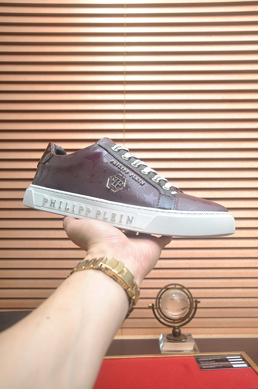 Philipp Plein Leather Low-Top Sneakers - Stylish & Comfortable Design 5 i1744910238329 2042 0 3