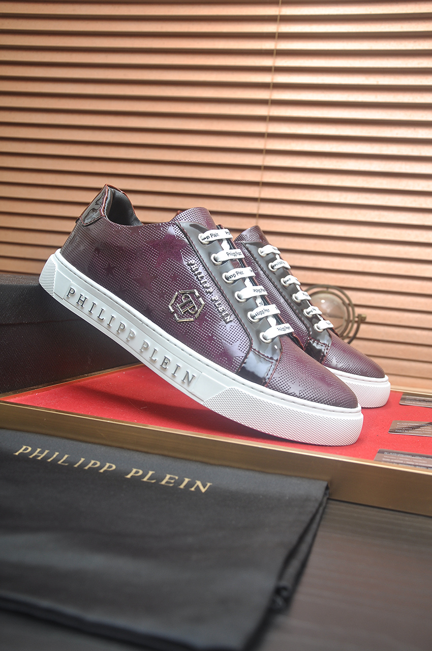 Philipp Plein Leather Low-Top Sneakers - Stylish & Comfortable Design 3 i1744910238350 1526 0 1