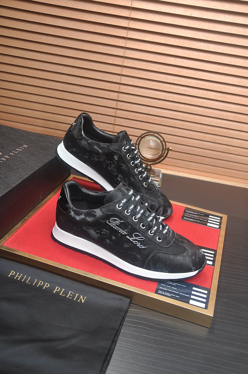Philipp Plein Men's Black Leather Flight Club Low-Top Sneakers 7 i1744910252472 7037 0 5