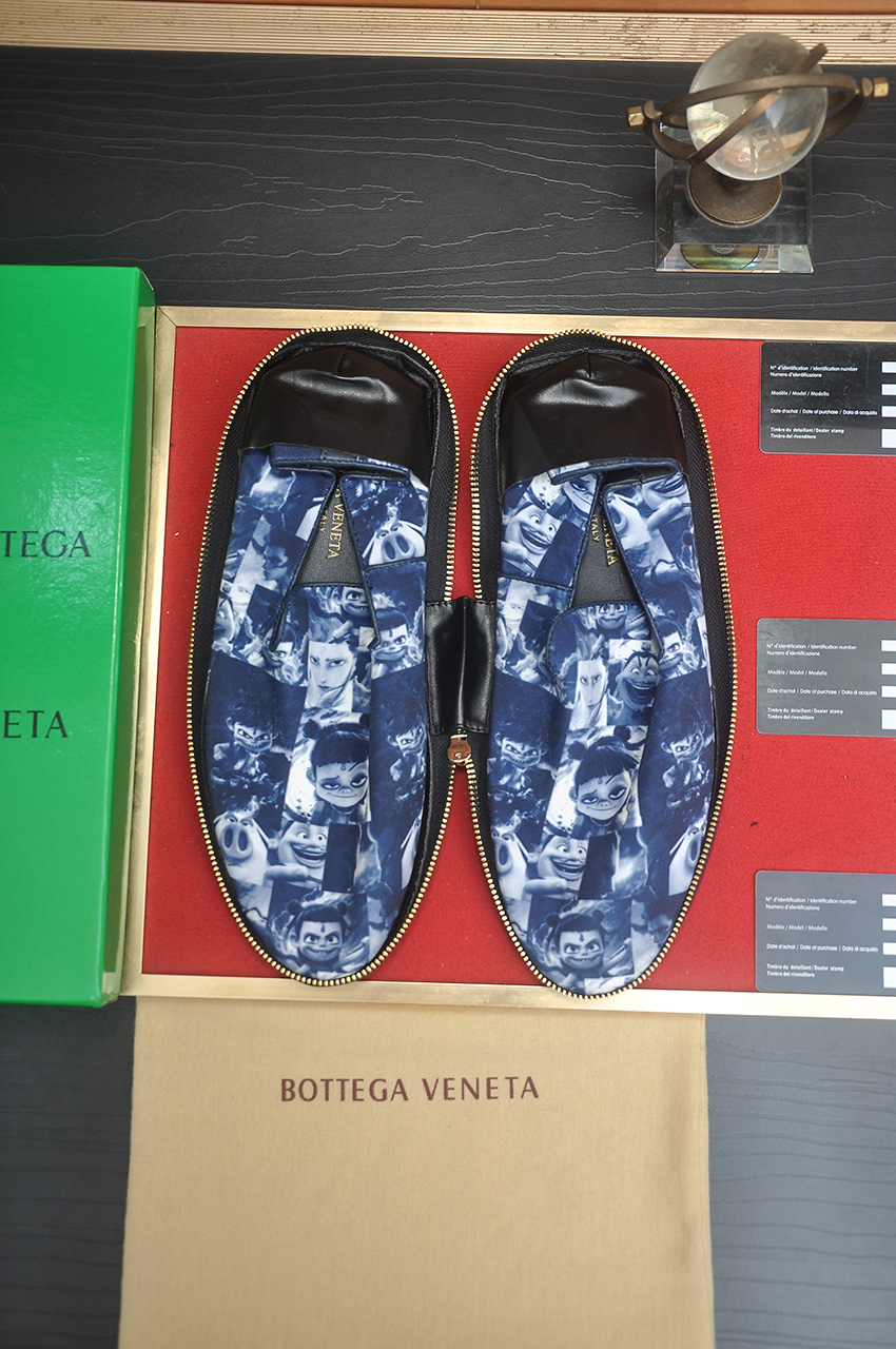 NO:279412,【Botteg Venetta(BV)】 (wallet shoes) exclusive new model New official website New model Made of top calfskin with uppers Delicate feel Luxury texture Tailored for exquisite men Creating noble aura Detailed and regular Mark hand stitching Smooth lines Full sheepskin inner lining, comfortable sweat washing 38-44,,bottega veneta,bottega veneta,wallets,cowhide,sheepskin19860909【Botteg Venetta(BV)】（钱包鞋）独家新款 官网新款 鞋面以上乘的顶级小牛皮制作 细腻的手感 流淌奢华的质感 为精致男士量身制作 铸就高贵气场 细致规整的马克手工缝线 流畅的线条 全羊皮内里,洗汗舒适 38-44,,bottega veneta,bottega veneta,wallets,cowhide,sheepskin,Men's shoes