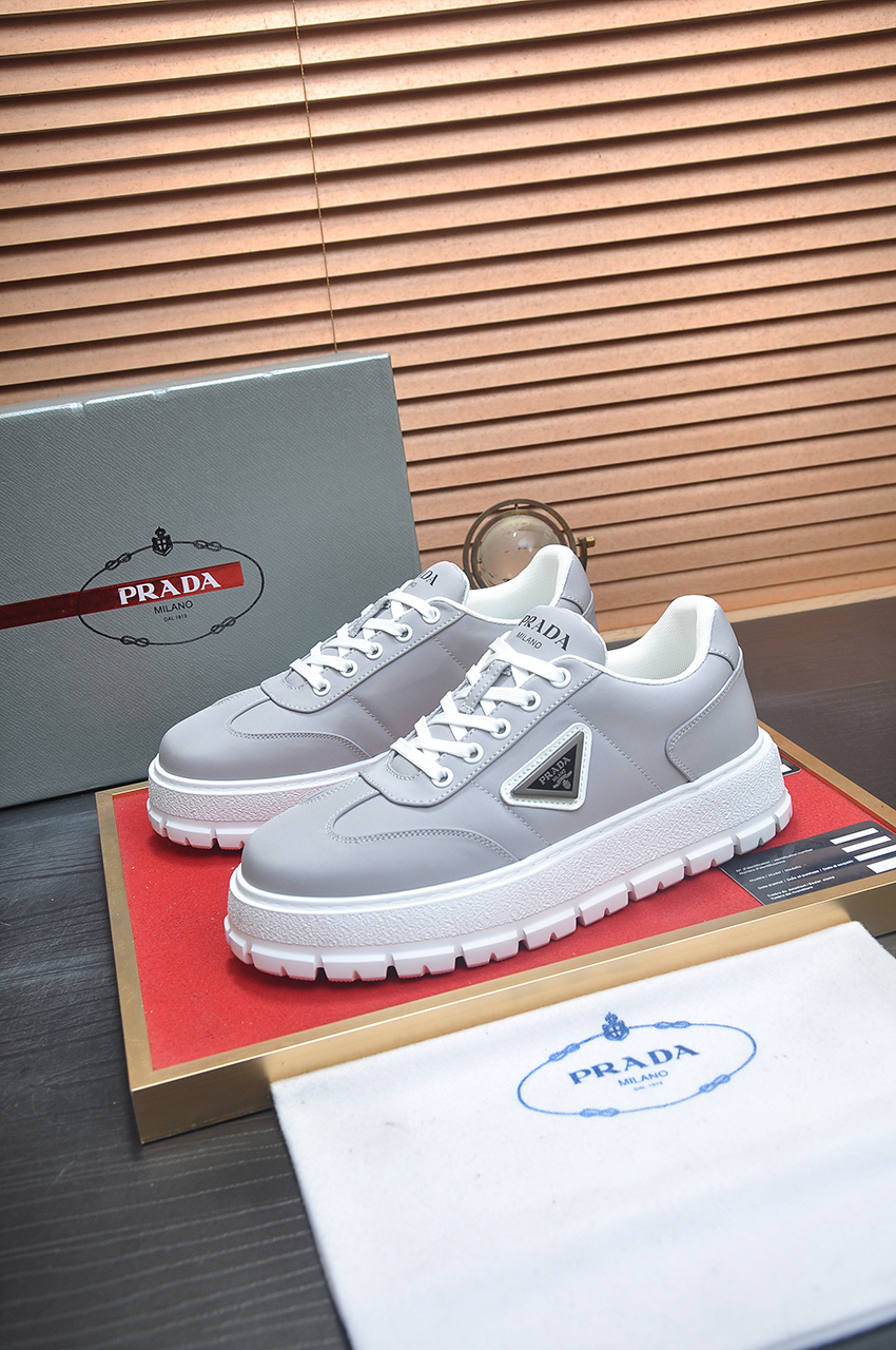 Prada Men's Gray Leather & Fabric Lace-Up Sneakers with Chunky Sole 5 i1745516657540 996 0 3