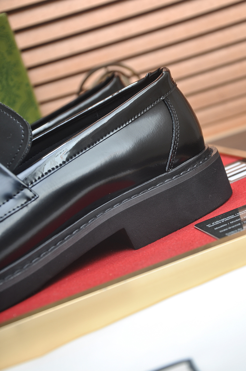 Gucci Men's Leather Loafers - Luxurious Italian Style & Comfort 10 i1746465215180 8973 0 8
