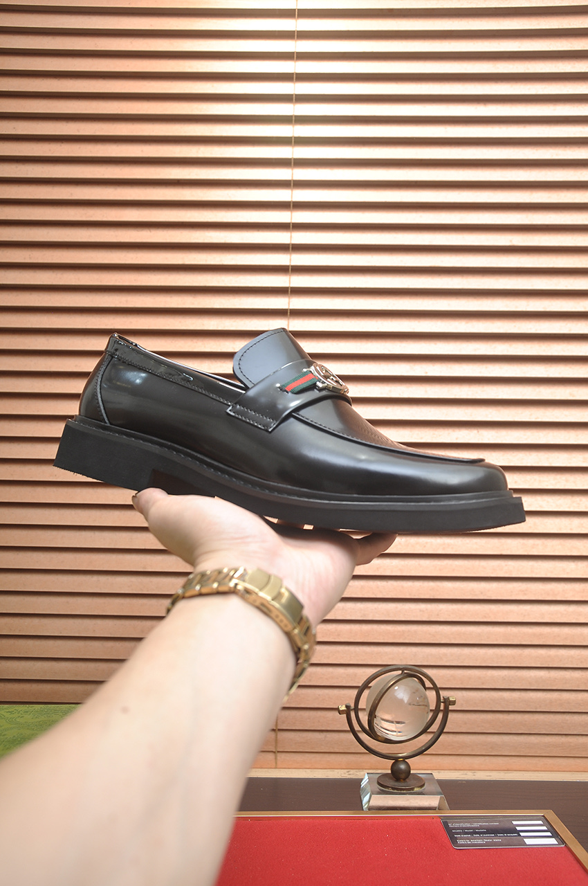 Gucci Men's Leather Loafers - Luxurious Italian Style & Comfort 5 i1746465217911 9337 0 3