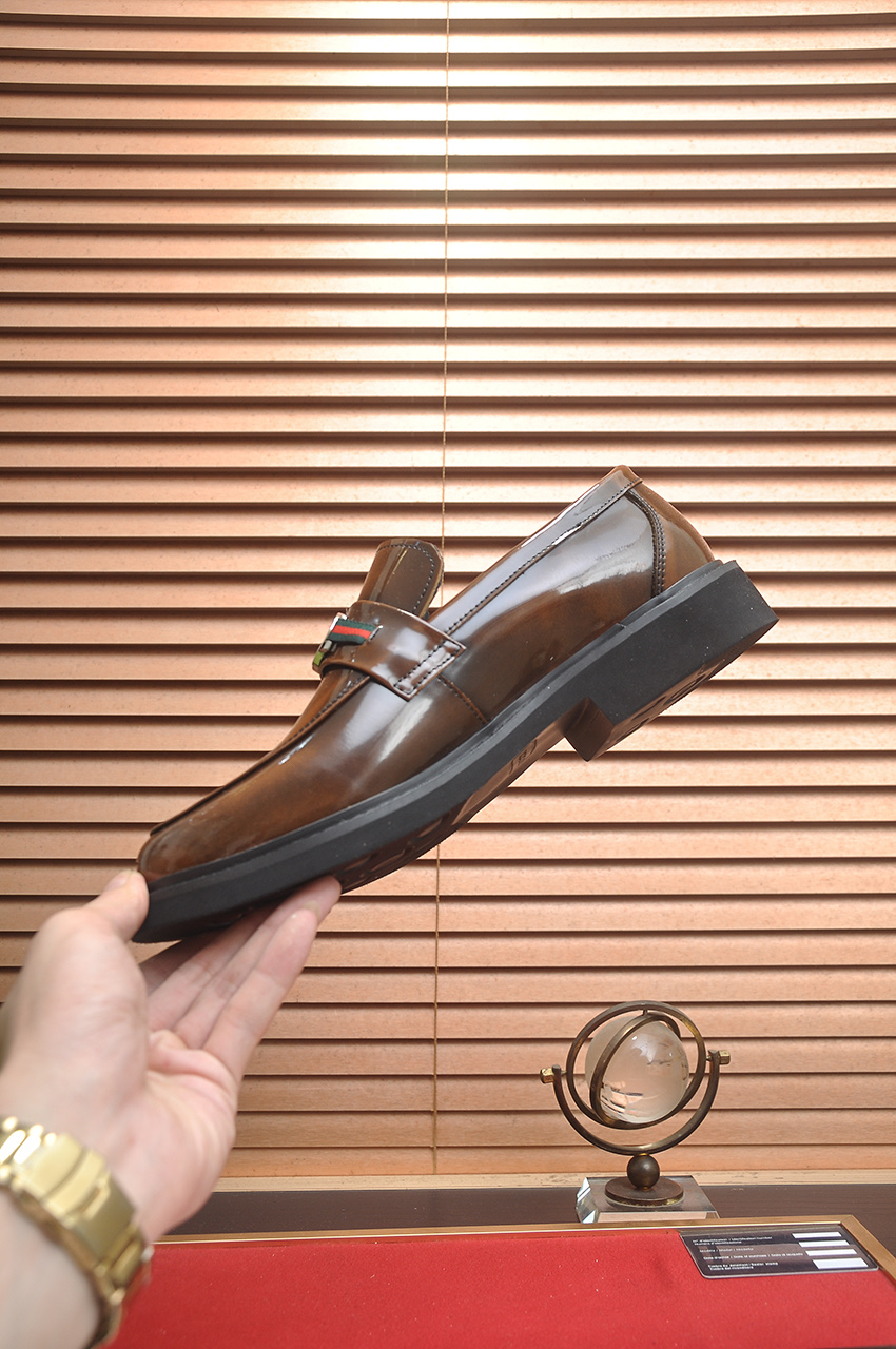 Gucci Men's Leather Loafers with Enamel Double G - Brown 6 i1746465229003 5923 0 4