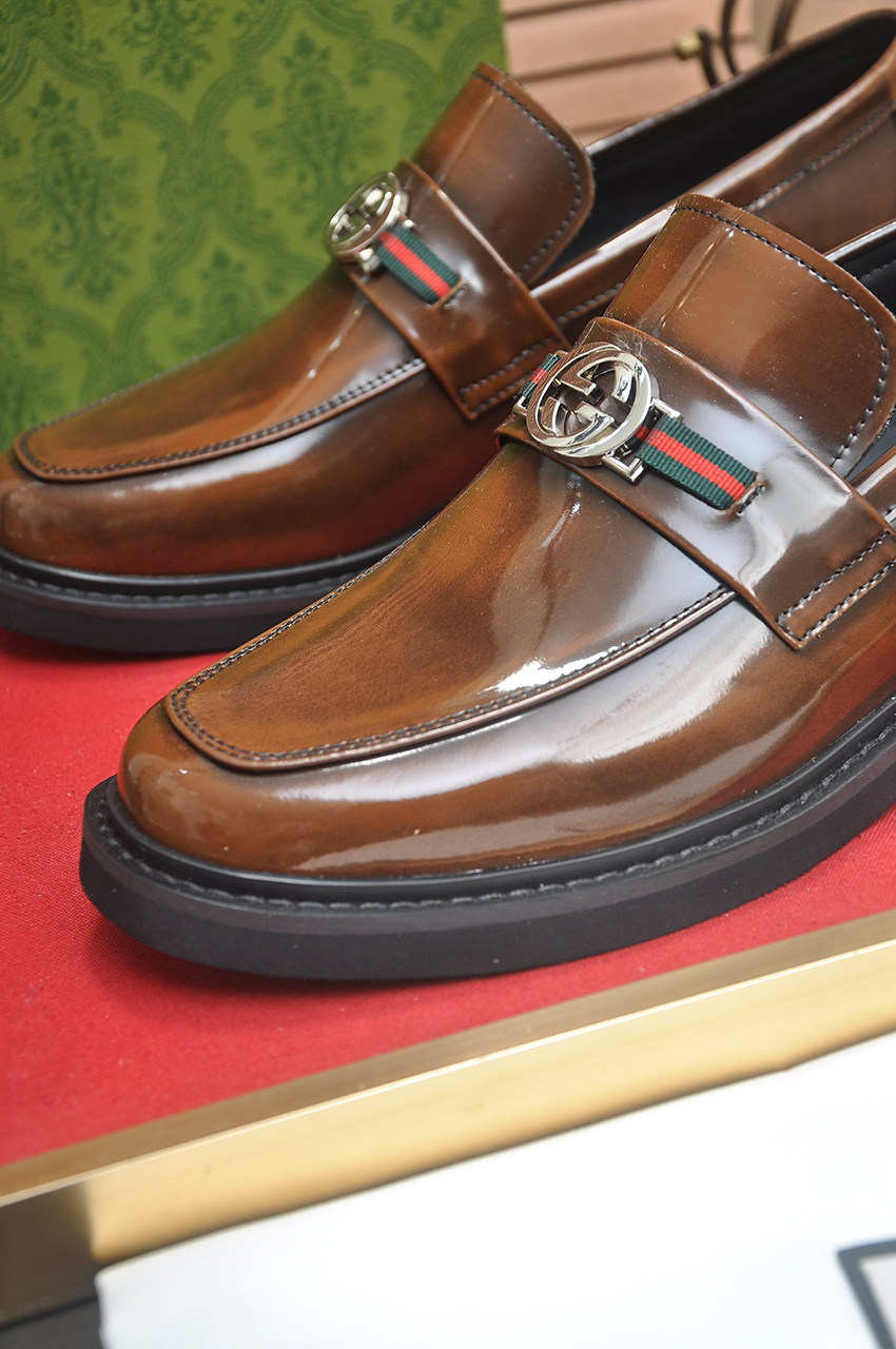 Gucci Men's Leather Loafers with Enamel Double G - Brown 9 i1746465229009 662 0 7