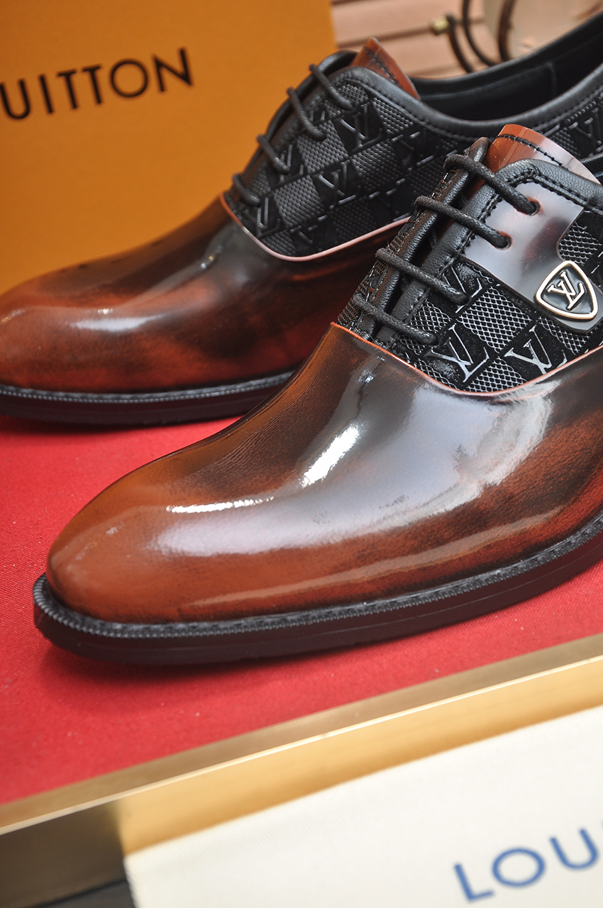 Louis Vuitton Leather Dress Shoes, Italian Leather Lace-Up Business Shoes 9 i1746465374395 4981 0 7