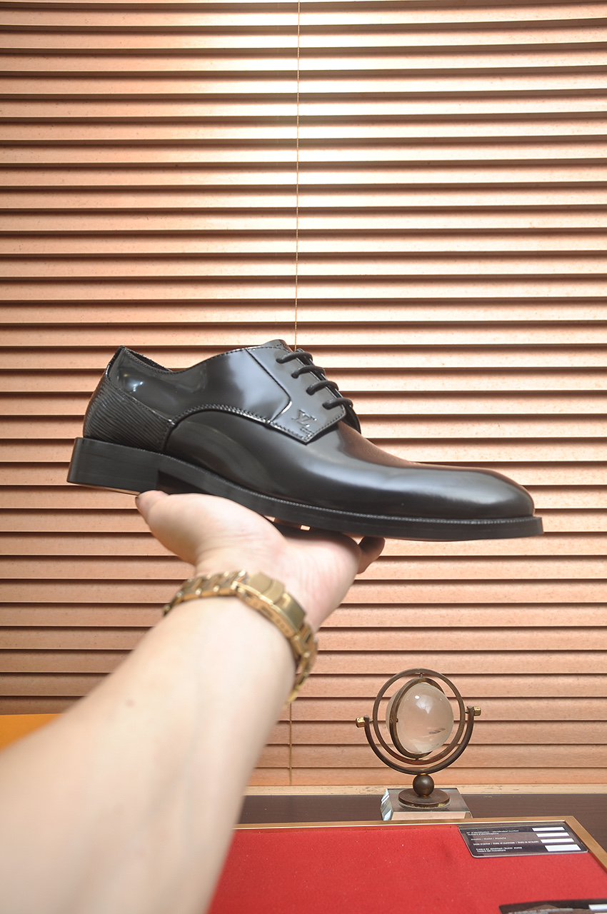 Louis Vuitton Leather Oxford Dress Shoes - Business Style, High-end Quality 5 i1746465466861 6019 0 3