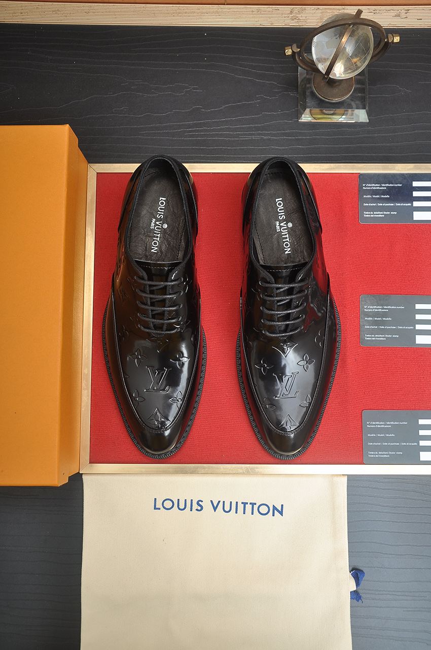 Louis Vuitton Leather Dress Shoes - Italian Leather, Rubber Sole, Timeless Style 1 Louis Vuitton Leather Dress Shoes - Italian Leather, Rubber Sole, Timeless Style