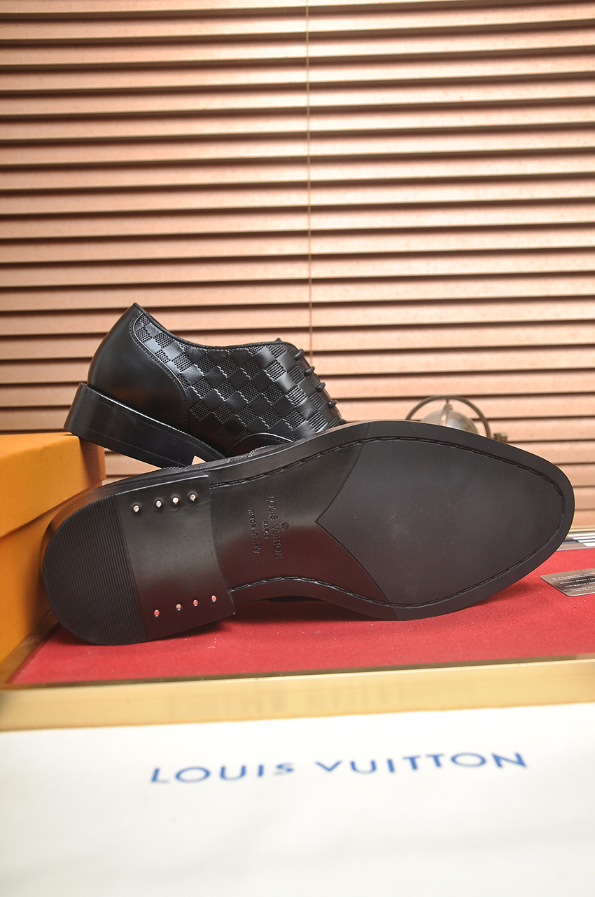 Louis Vuitton Leather Business Dress Shoes - Italian Calfskin, Rubber Sole 8 i1746465534169 9177 0 6