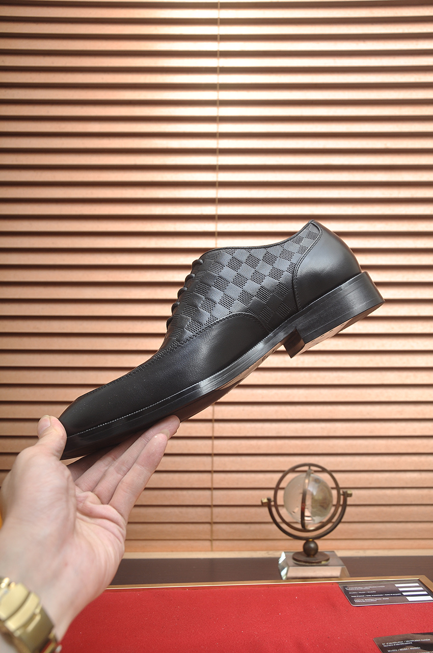 Louis Vuitton Leather Business Dress Shoes - Italian Calfskin, Rubber Sole 6 i1746465534772 2911 0 4