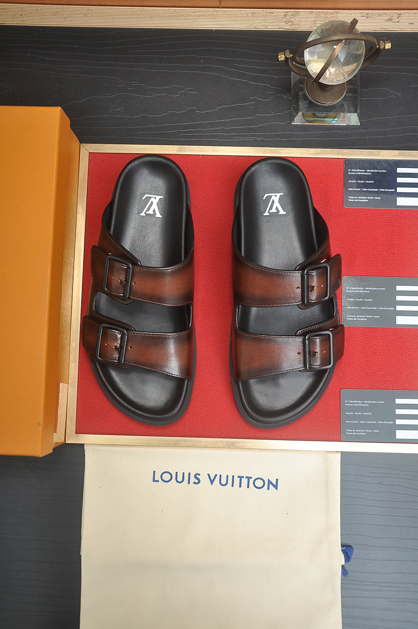 Louis Vuitton Men's Leather Sandals | Fashionable Summer Slides 2 i1746725291496 5285 0 0