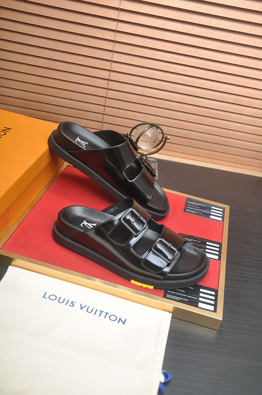 Louis Vuitton Men's Leather Sandals | Fashionable Summer Essential 7 i1746725336032 1914 0 5