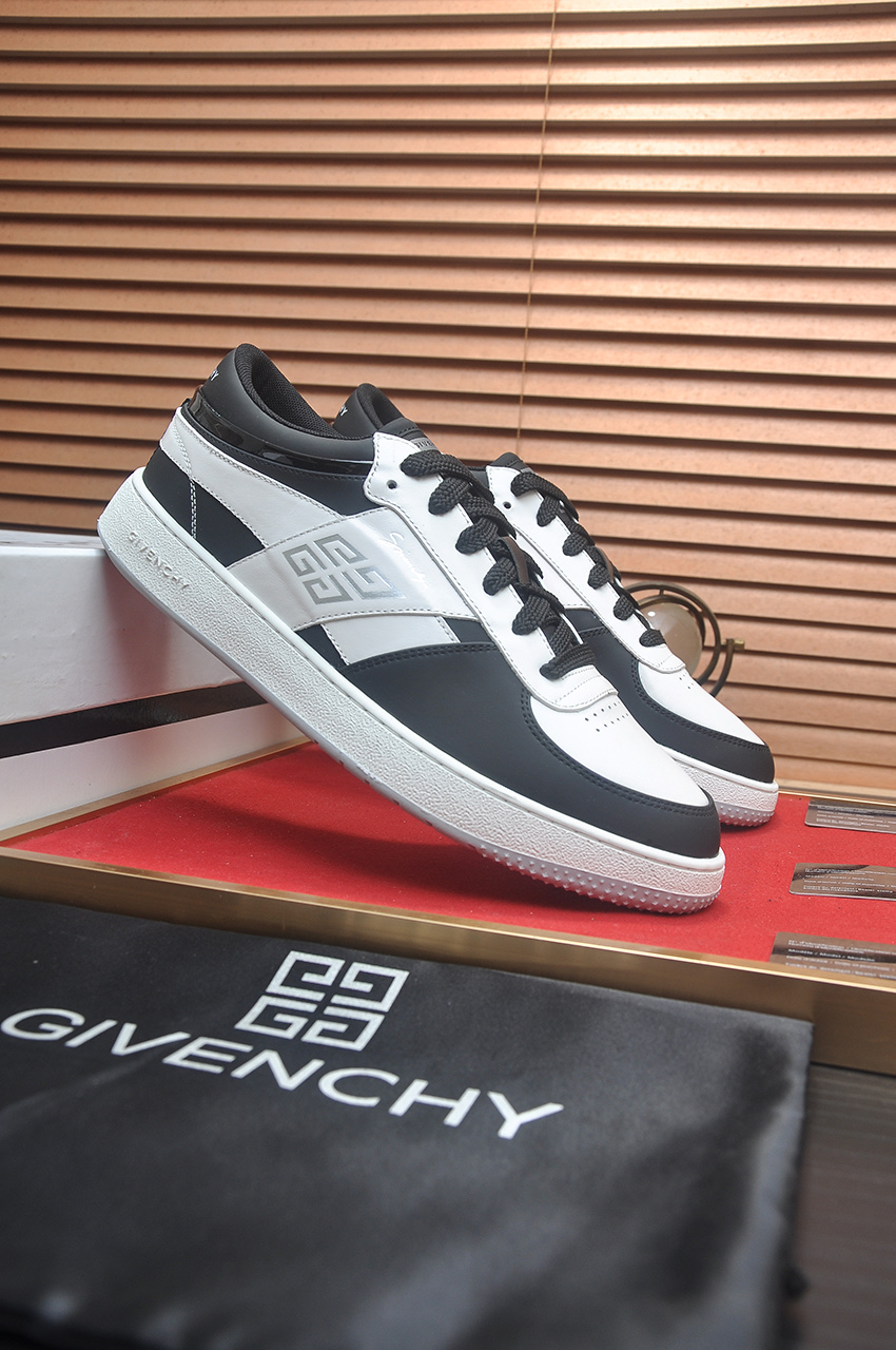Givenchy Men's Black & White Low-Top Sneakers, Sizes 38-44. Luxurious Imported. 4 i1746983157681 3905 0 2