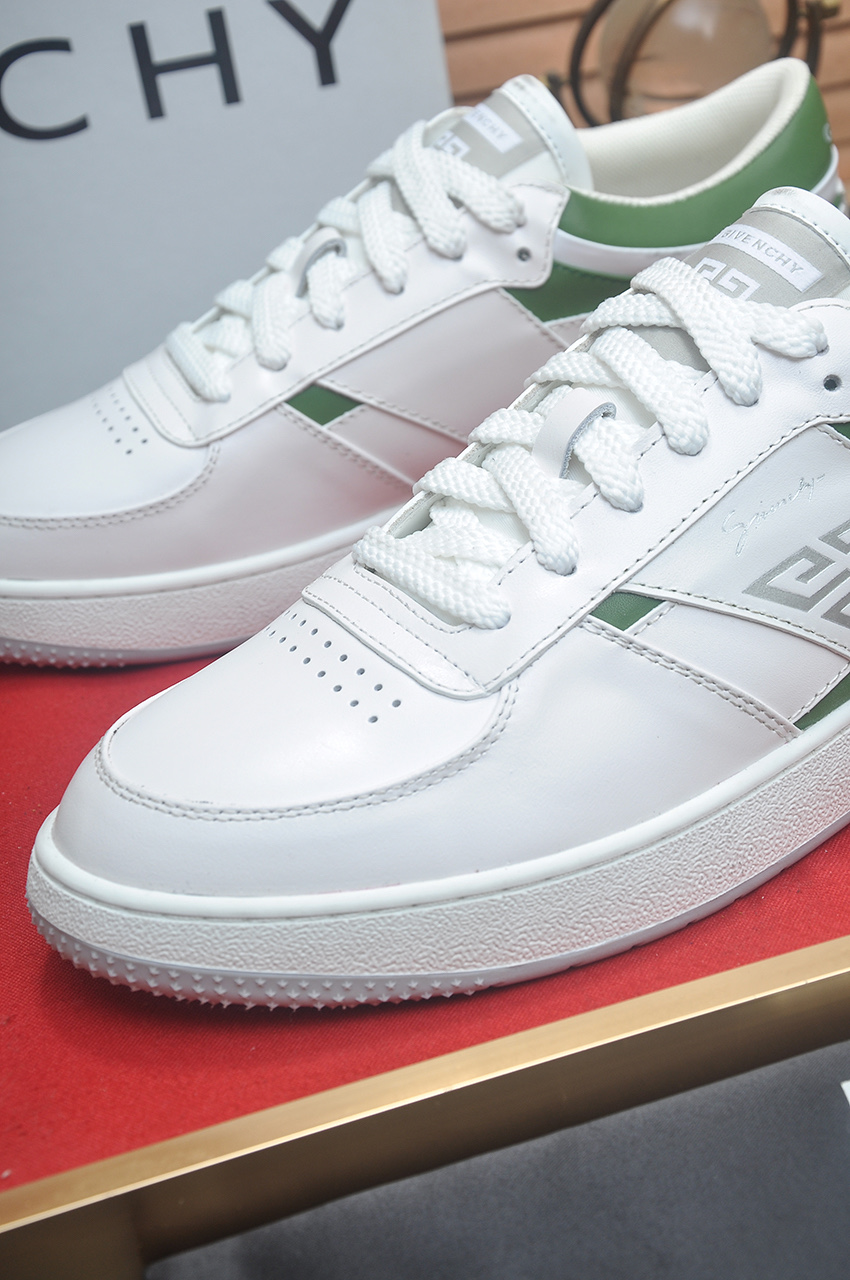 Givenchy Men's City Sport Sneaker in Leather with Green Accents, Sizes 38-44 9 i1746983204412 5727 0 7