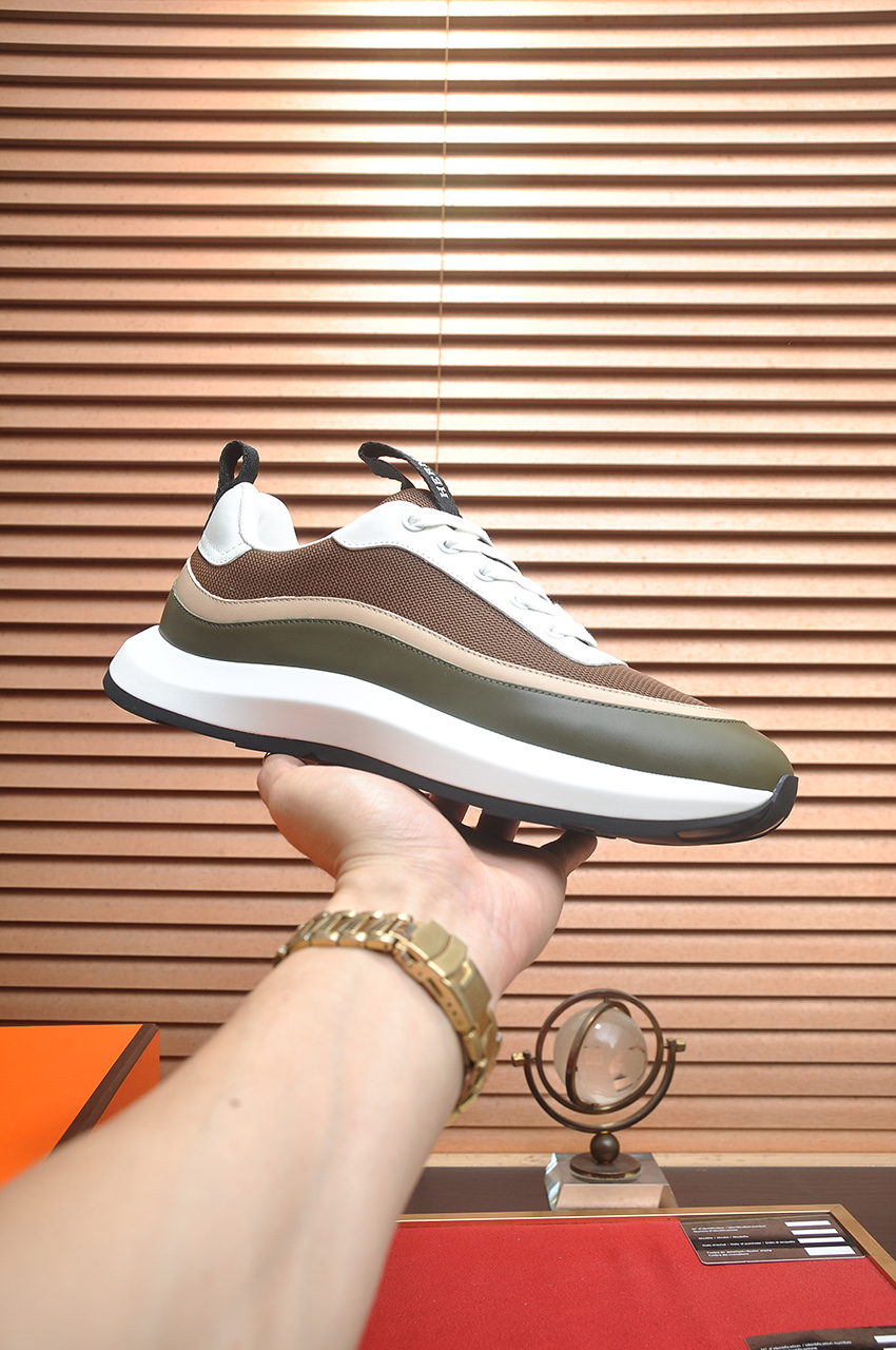 NO:284831,[HERMES] (cowhide inner lining) original item for men's shoes!  The world's top brand... Luxury quality...// Fashion, high-end quality... Give you a low-key and luxurious comfort experience. The upper is made of pure Italian imported original leather. Sweat-absorbing cowhide inner lining... Comfortable and breathable, high-end, atmospheric and high-end... Luxury and noble!!  ..Office Factory Shipping [Hug] Facilities..Original Board. Welcome to taste..38--45 (45 Customized).,,hermes,hermes,cowhide19860909【爱马仕HERMES】（牛皮内里）爆款男鞋专柜原单货！世界顶级品牌..奢华品质....//时尚 上脚高档次 ..给你低调奢华的舒适体验.鞋面采用纯意大利进口原板头层牛皮..吸汗牛皮内里..,舒适透气,高端大气上档次..奢华尊贵! ！..代工厂出货 [拥抱]档口..原板.欢迎品鉴..38--45（45定做）.,,hermes,hermes,cowhide,Men's shoes