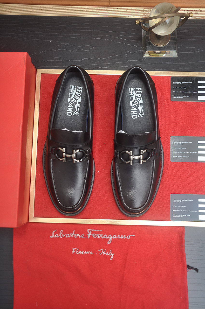 NO:350691,【Ferragamo/Ferraga curtain】The latest original imported version of the counter is hand-woven with cowhide + imported beef + original luxury metal buckle + original combination of large bottom without pressure 38--45 (45 customized), ferragamo, cowhide19860909【Ferragamo/菲拉格幕】专柜最新款原版进口开边上乘牛皮手工编织成+进口牛里+原版奢华金属扣+原版组合大底对比无压力 38--45(45定做),,ferragamo,cowhide,Men's shoes