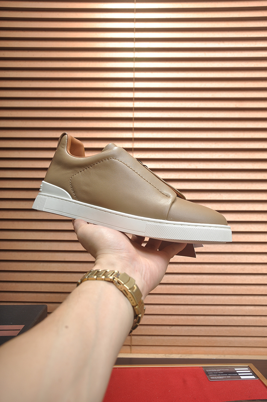 NO:358387,The new series of ZEGNA men's suede Triple StitchMonte luxury casual shoes The latest catwalk official website synchronizes PRODUCT INFORMATIONMONTE (MN·TE) means 