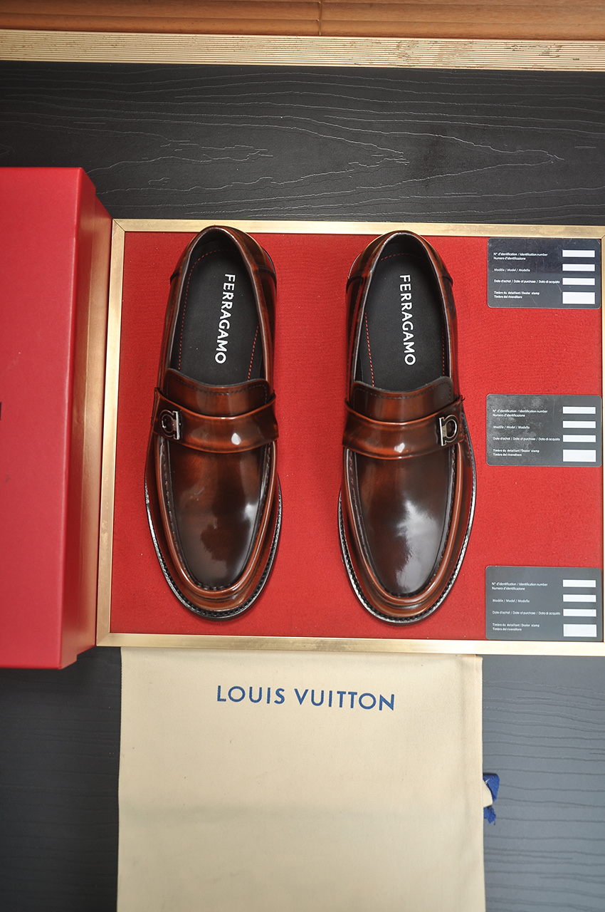 NO:350398,Factory [Ferragamo/Ferragam] The latest model of the counter is imported with a cowhide + imported cowhide inner + original luxury metal buckle + original combination of large bottom without pressure 38--45 (45 custom made without return or exchange), ferragamo, cowhide19860909厂【Ferragamo/菲拉格幕】专柜最新款原版进口开边上乘牛皮+进口牛皮内里+原版奢华金属扣+原版组合大底对比无压力 38--45(45定做不退换),,ferragamo,cowhide,Men's shoes