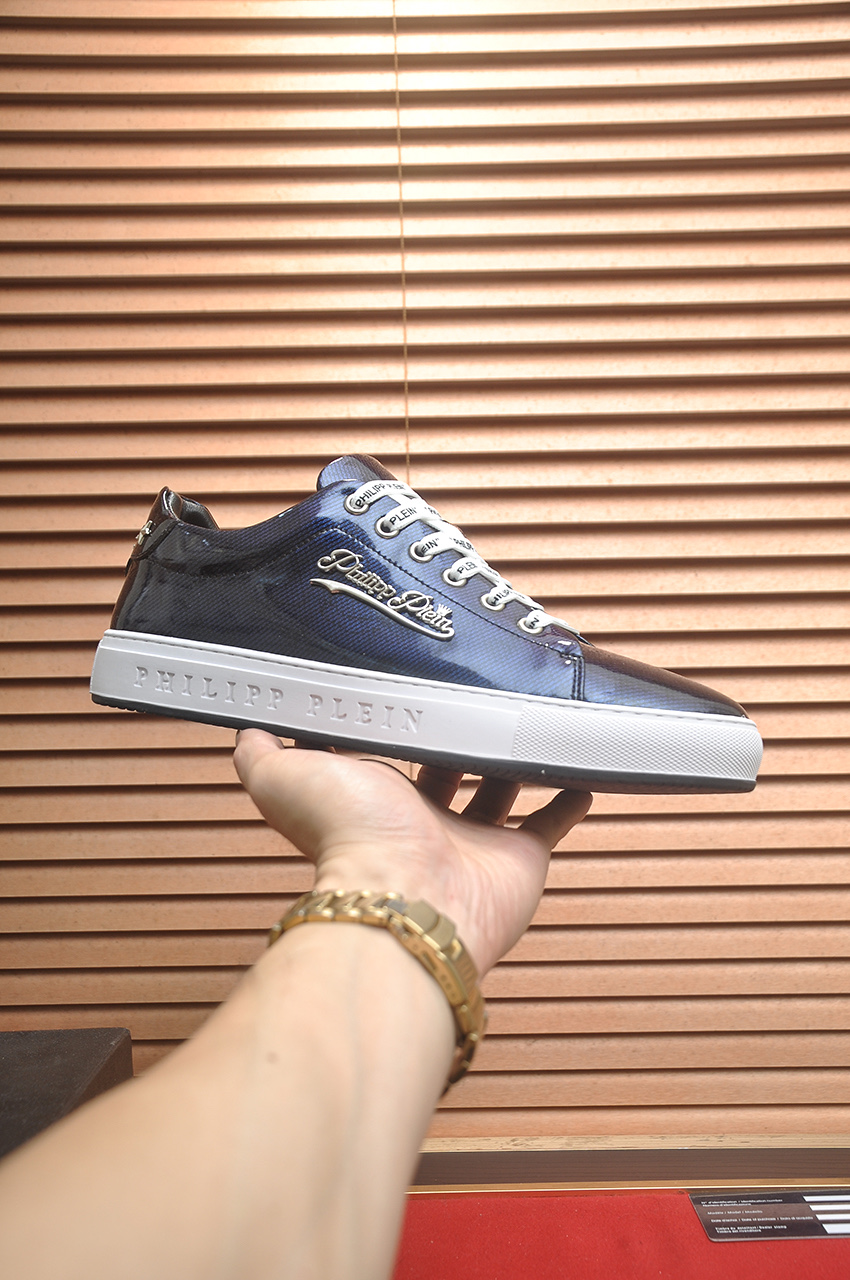 NO:555699,[PHILIPP PIEIN] (Full sheepskin lining) (Philip PLEIN) The latest original model from the official website, original first-grain calfskin fabric, original hardware reel, sheepskin lining [strong] fine workmanship, perfect last shape, code number: 38 to 45 (custom-made 45 is non-returnable),,PHILIPP PLEIN,cowhide,sheepskin19860909【PHILIPP PIEIN】（全羊皮内里）（菲利普普萊茵）官网最新款原版开模,面料原版头层粒面小牛皮,原版五金轱辘头,裡料羊皮内里[强]做工精细,完美楦型,码数:38到45(45定做不退换),,PHILIPP PLEIN,cowhide,sheepskin,Men's shoes