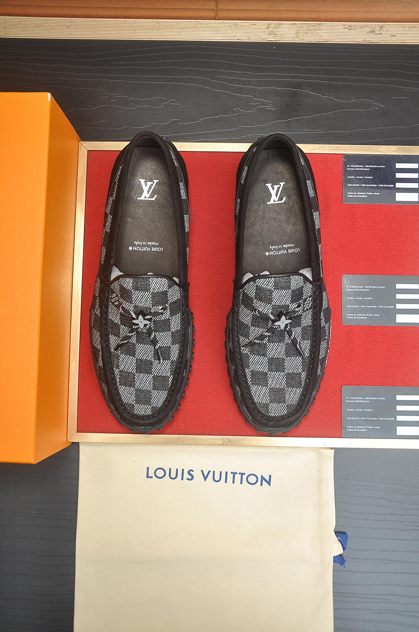 NO:556795,[LOUIS VUITTON] (original order) new LV Louis Vuitton* - top version of LV classic beanie shoes!  Made of imported original single cowhide, original genuine leather edges and wear-resistant rubber outsole!  High quality products!  Code number 39-45 (45 customized),,louis vuitton,louis vuitton,louis vuitton,cowhide19860909【LOUIS VUITTON）（原单）新款LV路易威登 *——顶级版本 LV经典豆豆鞋！选用进口原版单牛皮 原版真皮边条拼接耐磨橡胶大底！高品质精品！码数39-45(45定做),,louis vuitton,louis vuitton,louis vuitton,cowhide,Men's shoes