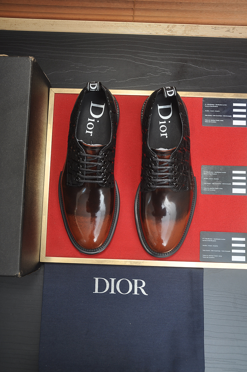 NO:604515,[Dior Dior] High-end goods, cowhide, original order quality Dior —. Dior original order purchasing, high-end leather shoes, fabrics are made of Italian imported open-edge beaded cowhide, water-dyed cowhide/cowhide, special original outsole, fine workmanship, real-life shooting size 38-45 (45 customized),, dior, dior, cowhide19860909【迪奥 Dior】高端货 牛里 原单品质Dior —.迪奥 原单代购、高端皮鞋、面料采用意大利进口开边珠牛皮水染牛里/牛皮里特供原版大底、做工精细、实物拍摄size38-45（45定制),,dior,dior,cowhide,Men's shoes