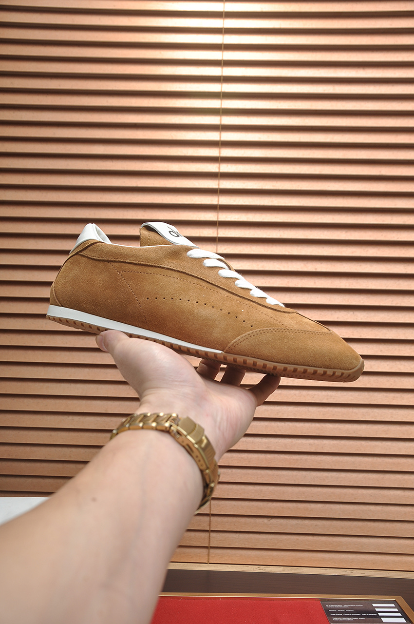NO:779306,[ALO] Classic moral training shoes for couples, an American treasure brand. Only after wearing them do we know that we can’t live up to our feet. Imported cashmere uppers, water-dyed cowhide lining and cowhide feet. Official original original glass rubber outsole, exclusive original packaging (tag brand paper outer box handbag) size for women (35-42.41.42 customized) (men’s 38-45 (customized for 45)),,cowhide19860909【ALO】情侣款经典德训鞋,美国宝藏品牌,穿了才知道不能辜负我们的双脚,鞋面进口小羊绒,水染牛皮内里牛皮垫脚官方原版玻璃胶大底、独家原版包装（吊牌品牌纸外盒手提袋）码数女款（35-42.41.42定做）(男款38-45（45定做）),,cowhide,Men's shoes