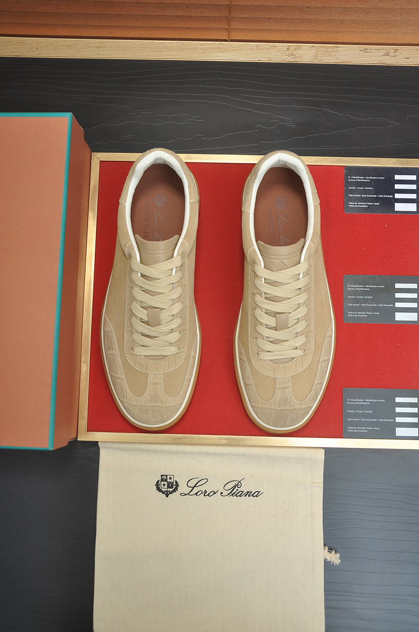 NO:704747,【】LP classic loafers, an Italian treasure brand, the only brand that can match Hermès!  Only after wearing it do we know that we can’t live up to our feet. Imported cashmere upper, water-dyed cowhide lining and cowhide feet. Official original glass glue outsole and pendant. Exclusive original packaging (tag brand paper outer box handbag) code number 38-46 (45 46 customized), hermes, loro piana, loafers, cowhide19860909【】lp经典乐福鞋,意大利宝藏品牌,唯一能和爱马仕匹配的品牌！穿了才知道不能辜负我们的双脚,鞋面进口小羊绒,水染牛皮内里牛皮垫脚 官方原版玻璃胶大底、吊坠.独家原版包装（吊牌品牌纸外盒手提袋）码数38-46(45 46定制),,hermes,loro piana,loafers,cowhide,Men's shoes