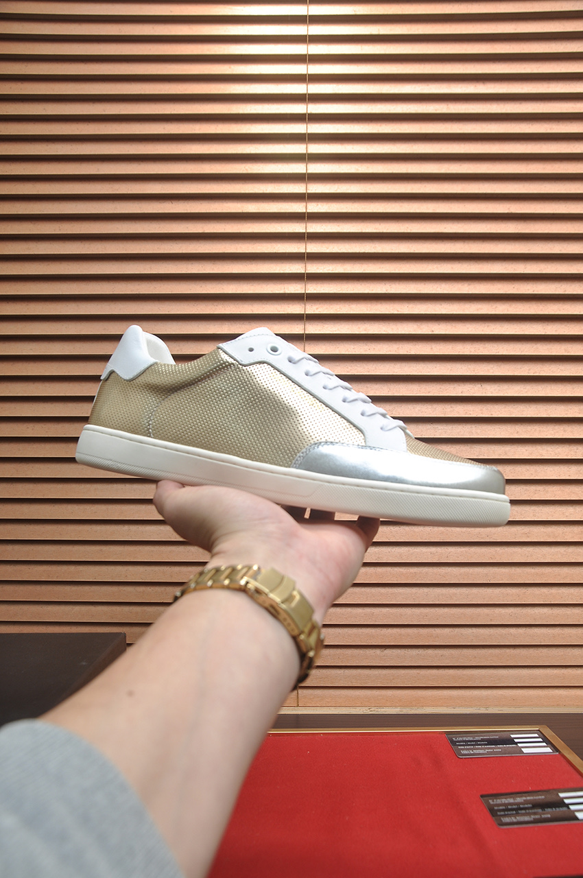 NO:831462,[SAINT LAURENT Yves Saint Laurent] (couples model) official website 1:1 brand original order fashionable men's shoes - material, imported cowhide for the upper, - imported cowhide for the inner foot pads, - original leather outsole - fashionable trend elements, personalized and trendy, high-end and full of aura (Size female 35-40, male 38-44), saint laurent, saint laurent, cowhide, Leather soles19860909【SAINT LAURENT圣罗兰】（情侣款）官方网一比一品牌 原单 时尚男鞋 -材质,鞋面进口牛皮,-内里垫脚均用进口牛皮,-原版真皮大底-时尚潮流元素,个性潮流高端大气气场十足（Size女35-40,男38-44）,,saint laurent,saint laurent,cowhide,Leather soles,Men's shoes