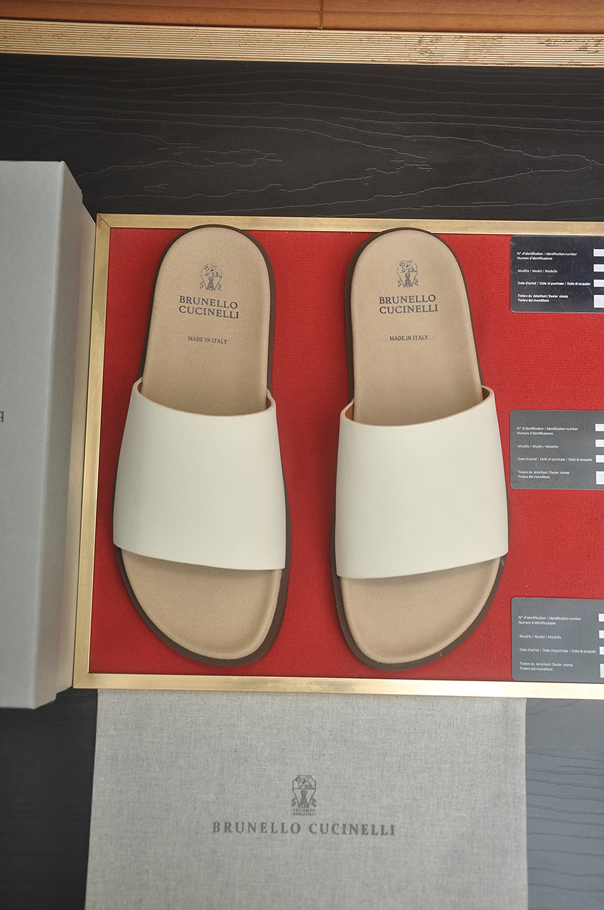 NO:780121,: Brand BC code number 38–45 level counter Original order Material original upper Wear-resistant, lightweight, soft and comfortable outsole Style category Summer new slippers Young and fashionable Comfortable feet Multi-color options, slippers19860909: 品牌BC 码数38–45 等级专柜 原单 材料原版鞋面 耐磨轻便柔软舒适大底 款式类别夏季新款拖鞋 年轻时尚 脚感舒适 颜色多色可选,,slippers,Men's shoes